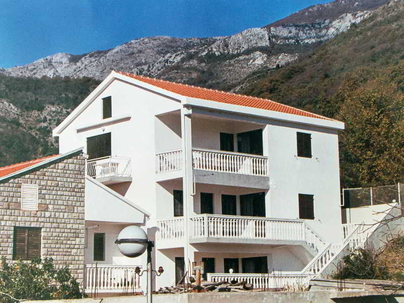 Guest House 4M Petrovac 外观 照片