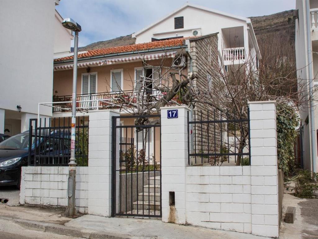 Guest House 4M Petrovac 外观 照片