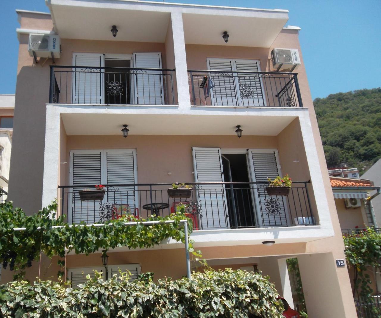 Guest House 4M Petrovac 外观 照片